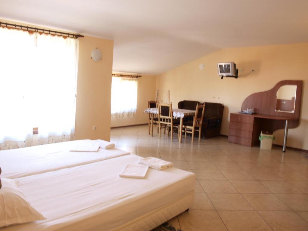 Guestrooms Hema Sozopol Ruang foto